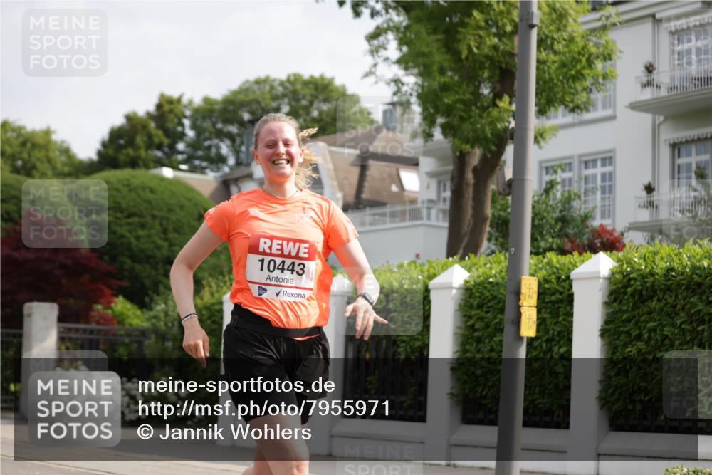 15.06.2025 - REWE Women's Run Jannik Wohlers http://msf.ph/oto/7955971 15.06.2025 08:51:31 Laufen 10443 meine-sportfotos.de
