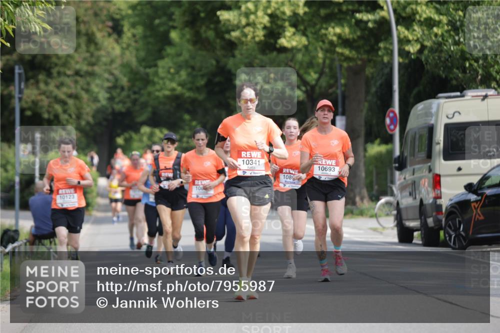15.06.2025 - REWE Women's Run Jannik Wohlers http://msf.ph/oto/7955987 15.06.2025 08:51:38 Laufen 10123, 108, 10341, 4, 1089, 10693 meine-sportfotos.de