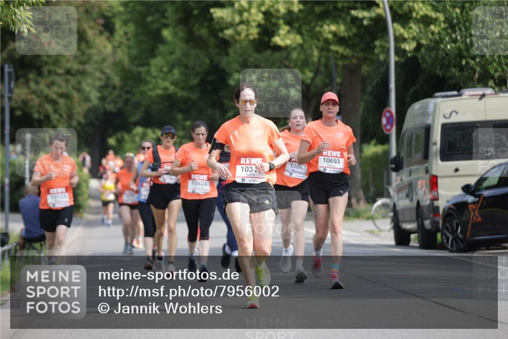 15.06.2025 - REWE Women's Run Jannik Wohlers http://msf.ph/oto/7956002 15.06.2025 08:51:38 Laufen 10823, 10123, 103, 10867, 10693 meine-sportfotos.de