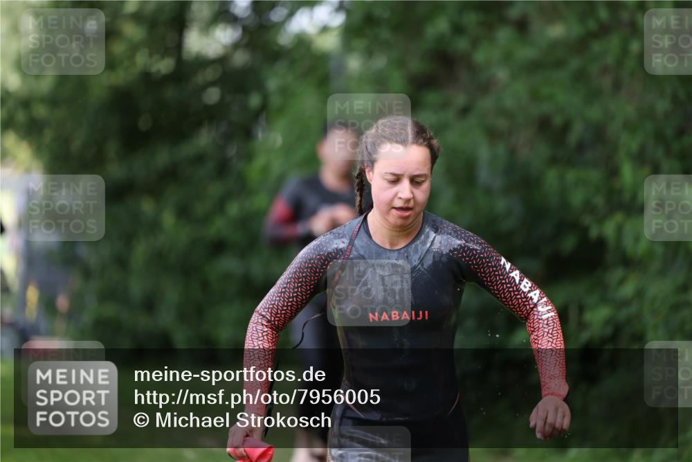 15.06.2025 - 7 Türme Triathlon Michael Strokosch http://msf.ph/oto/7956005 15.06.2025 12:34:43 Schwimmen 352, 359, 482, 526, 535, 547 meine-sportfotos.de