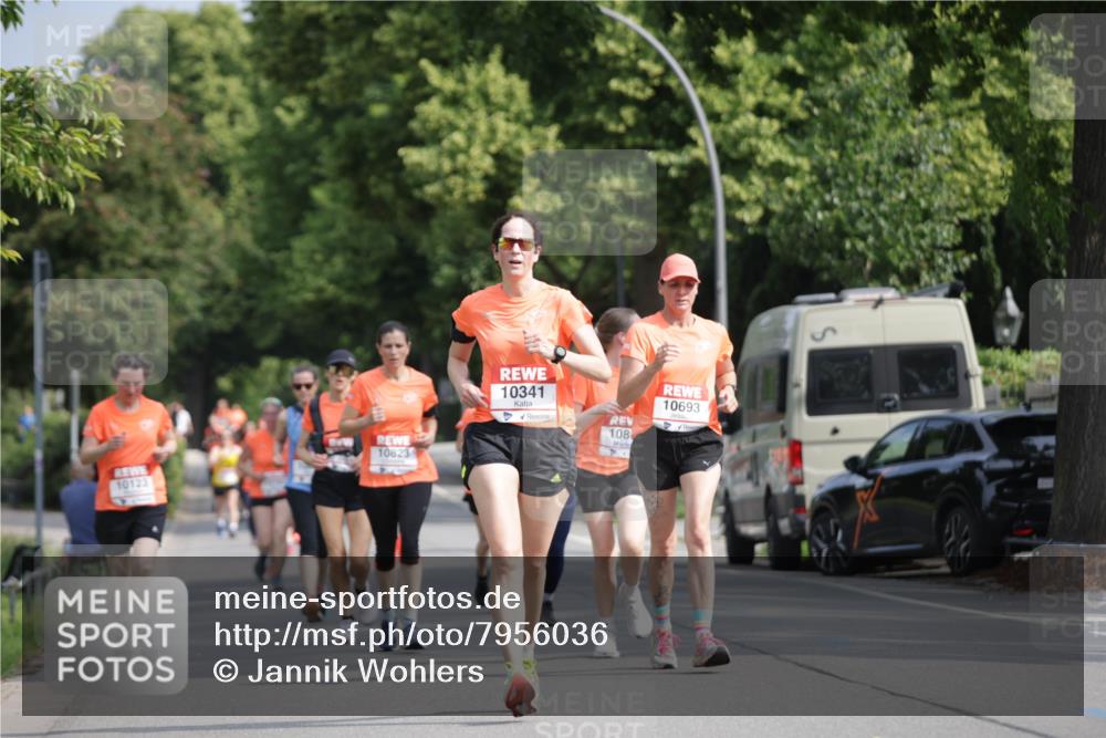 15.06.2025 - REWE Women's Run Jannik Wohlers http://msf.ph/oto/7956036 15.06.2025 08:51:40 Laufen 10823, 10123, 10341, 10693, 108 meine-sportfotos.de
