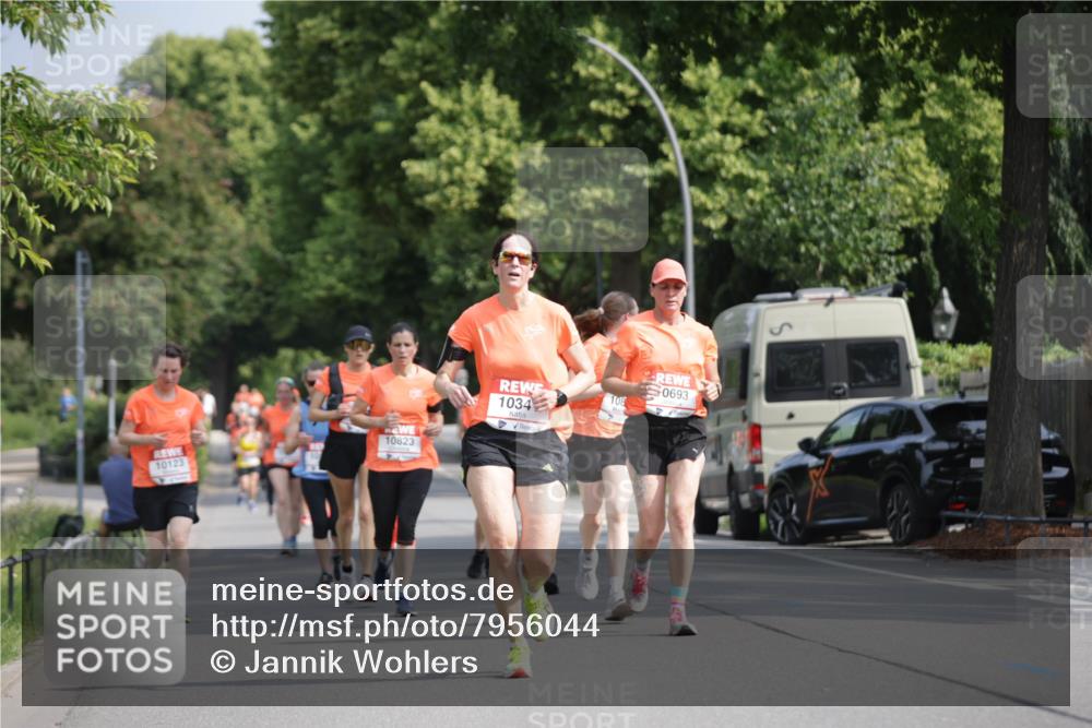15.06.2025 - REWE Women's Run Jannik Wohlers http://msf.ph/oto/7956044 15.06.2025 08:51:40 Laufen 108, 1034, 10823, 10123, 0693 meine-sportfotos.de
