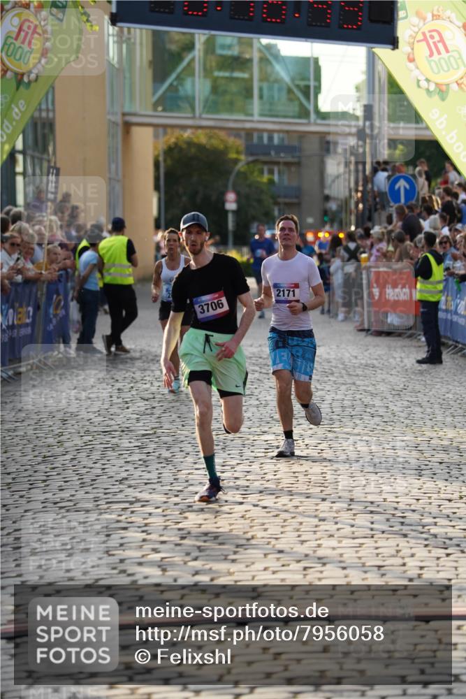 13.06.2025 - Holstenköstenlauf Felixshl http://msf.ph/oto/7956058 13.06.2025 19:46:48 Laufen 2171, 2461, 2632, 3706 meine-sportfotos.de