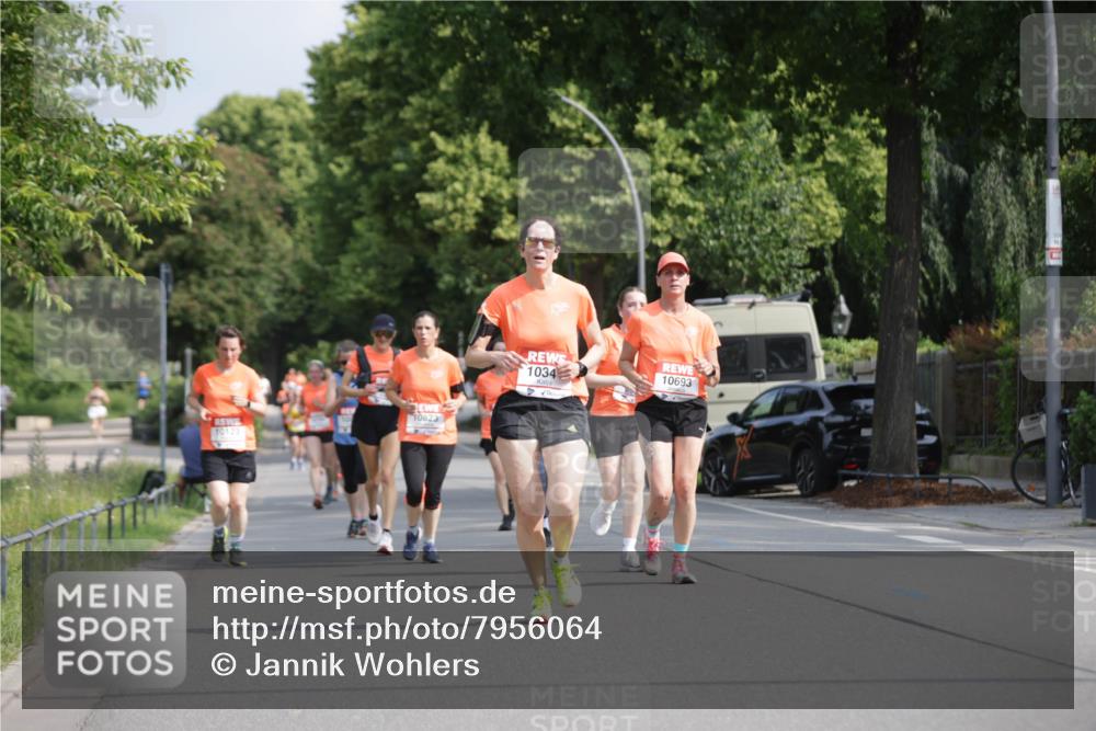 15.06.2025 - REWE Women's Run Jannik Wohlers http://msf.ph/oto/7956064 15.06.2025 08:51:41 Laufen 10823, 10123, 1034, 10693 meine-sportfotos.de