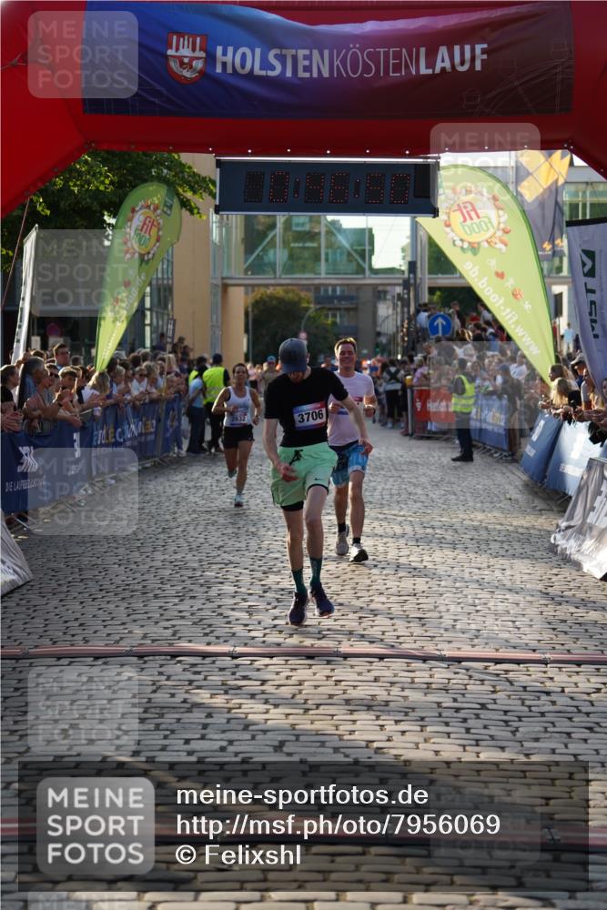 13.06.2025 - Holstenköstenlauf Felixshl http://msf.ph/oto/7956069 13.06.2025 19:46:49 Laufen 2171, 2632, 3706 meine-sportfotos.de