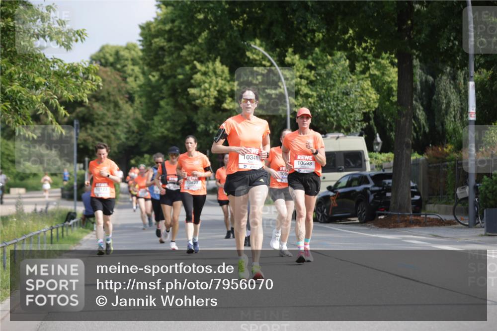 15.06.2025 - REWE Women's Run Jannik Wohlers http://msf.ph/oto/7956070 15.06.2025 08:51:41 Laufen 10123, 10823, 10341, 10693, 108 meine-sportfotos.de