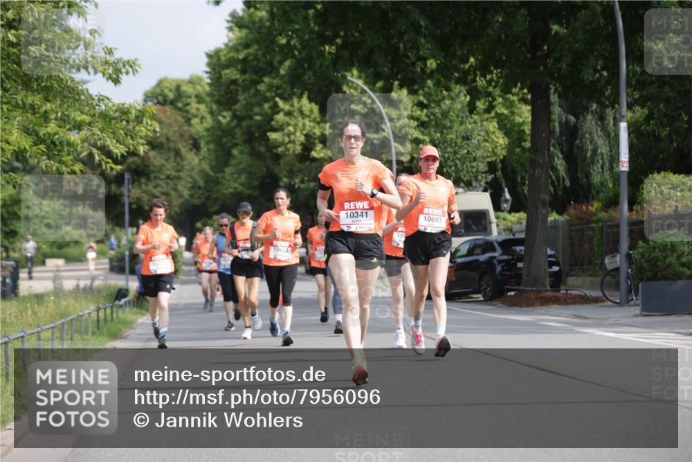 15.06.2025 - REWE Women's Run Jannik Wohlers http://msf.ph/oto/7956096 15.06.2025 08:51:41 Laufen 10623, 10341, 10693, 108 meine-sportfotos.de
