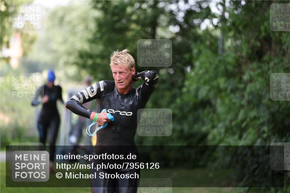 15.06.2025 - 7 Türme Triathlon Michael Strokosch http://msf.ph/oto/7956126 15.06.2025 12:35:12 Schwimmen 420, 532, 533 meine-sportfotos.de