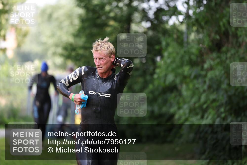 15.06.2025 - 7 Türme Triathlon Michael Strokosch http://msf.ph/oto/7956127 15.06.2025 12:35:12 Schwimmen 420, 532, 533 meine-sportfotos.de