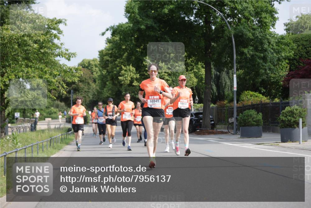 15.06.2025 - REWE Women's Run Jannik Wohlers http://msf.ph/oto/7956137 15.06.2025 08:51:42 Laufen 10809, 10023, 10341, 10693, 1086 meine-sportfotos.de