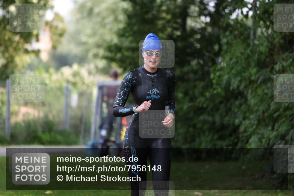 15.06.2025 - 7 Türme Triathlon Michael Strokosch http://msf.ph/oto/7956148 15.06.2025 12:35:18 Schwimmen 408, 420, 532, 533 meine-sportfotos.de