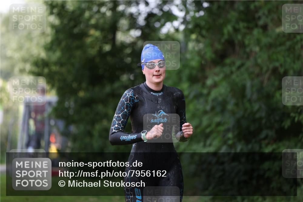 15.06.2025 - 7 Türme Triathlon Michael Strokosch http://msf.ph/oto/7956162 15.06.2025 12:35:19 Schwimmen 408, 420, 532, 533 meine-sportfotos.de