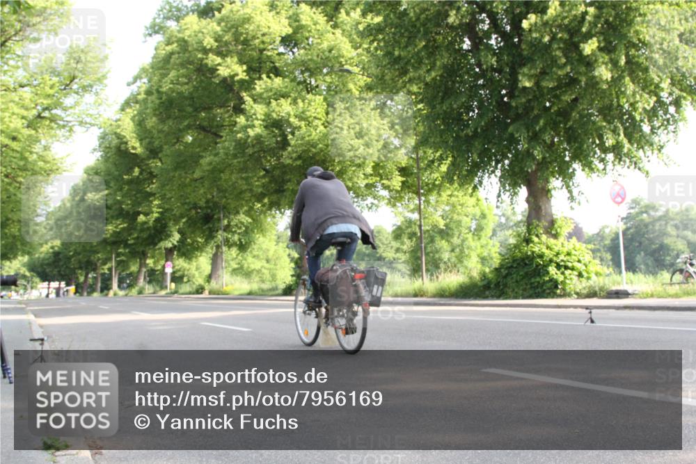 15.06.2025 - 7 Türme Triathlon Yannick Fuchs http://msf.ph/oto/7956169 15.06.2025 08:52:22 Radfahren  meine-sportfotos.de