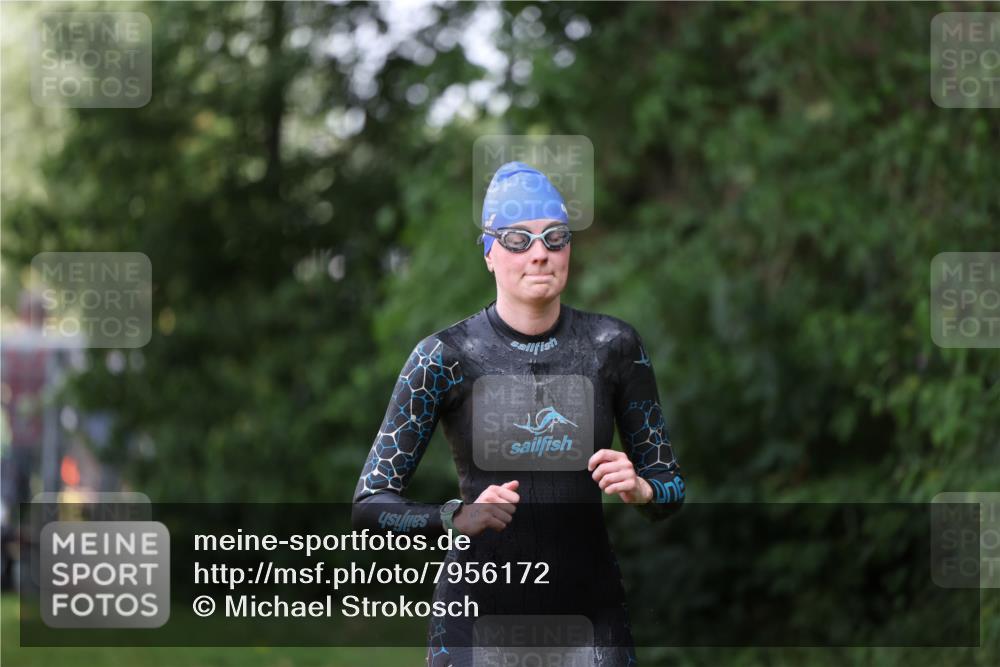 15.06.2025 - 7 Türme Triathlon Michael Strokosch http://msf.ph/oto/7956172 15.06.2025 12:35:19 Schwimmen 408, 420, 532, 533 meine-sportfotos.de