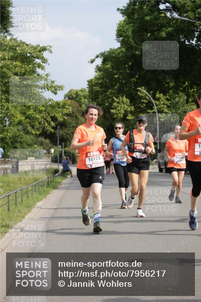 15.06.2025 - REWE Women's Run Jannik Wohlers http://msf.ph/oto/7956217 15.06.2025 08:51:45 Laufen 10123, 108, 10569 meine-sportfotos.de