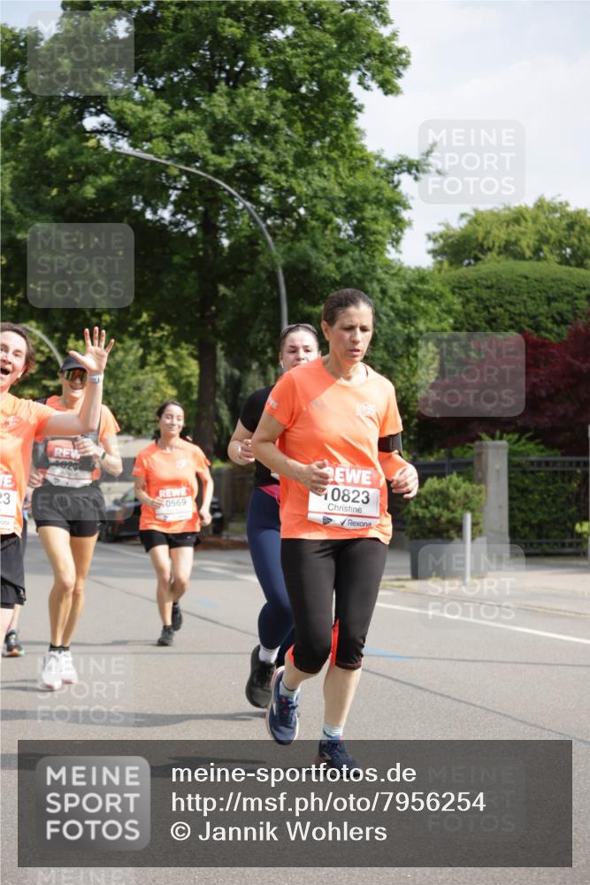 15.06.2025 - REWE Women's Run Jannik Wohlers http://msf.ph/oto/7956254 15.06.2025 08:51:46 Laufen 0823 meine-sportfotos.de