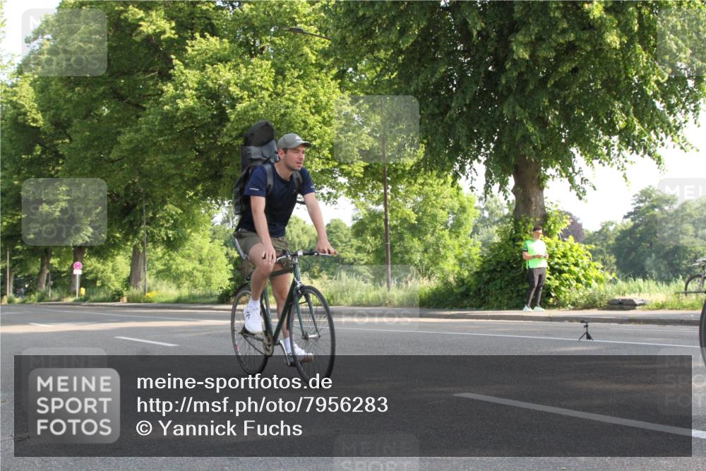 15.06.2025 - 7 Türme Triathlon Yannick Fuchs http://msf.ph/oto/7956283 15.06.2025 09:05:24 Radfahren  meine-sportfotos.de