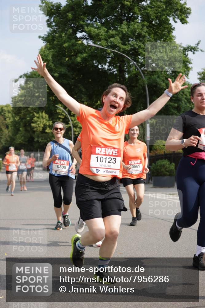 15.06.2025 - REWE Women's Run Jannik Wohlers http://msf.ph/oto/7956286 15.06.2025 08:51:47 Laufen 10809, 10123, 0569 meine-sportfotos.de