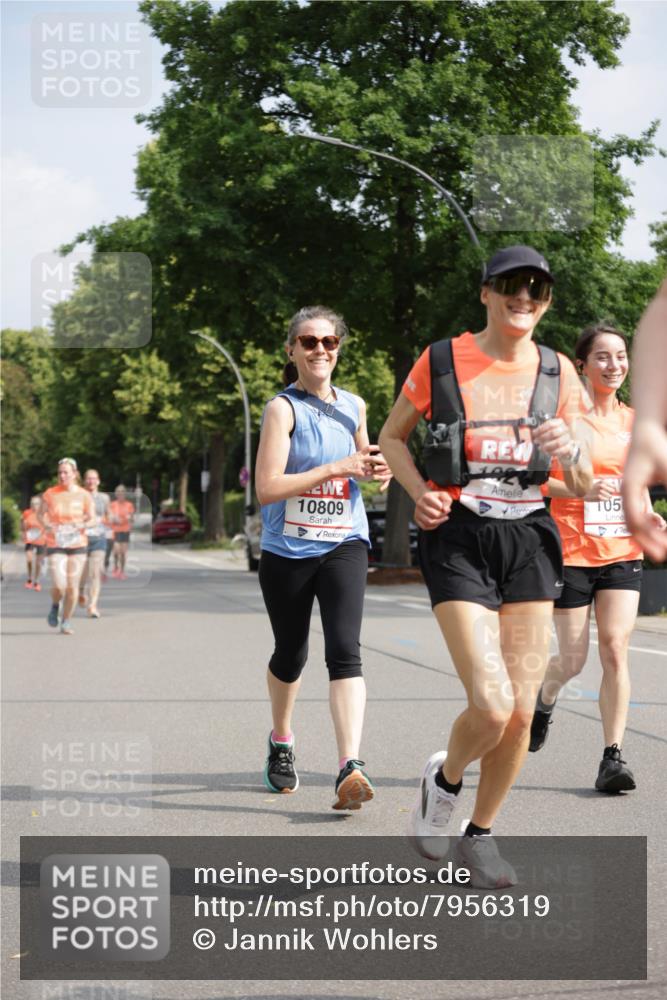 15.06.2025 - REWE Women's Run Jannik Wohlers http://msf.ph/oto/7956319 15.06.2025 08:51:48 Laufen 10809 meine-sportfotos.de