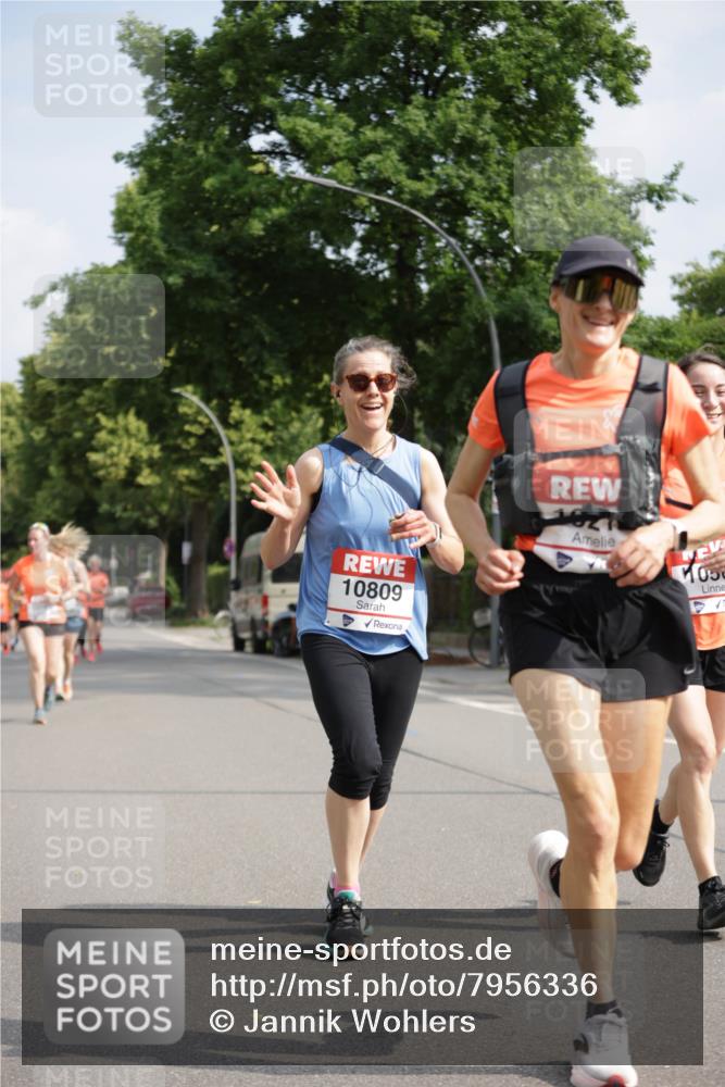 15.06.2025 - REWE Women's Run Jannik Wohlers http://msf.ph/oto/7956336 15.06.2025 08:51:48 Laufen 10809, 1627, 05 meine-sportfotos.de