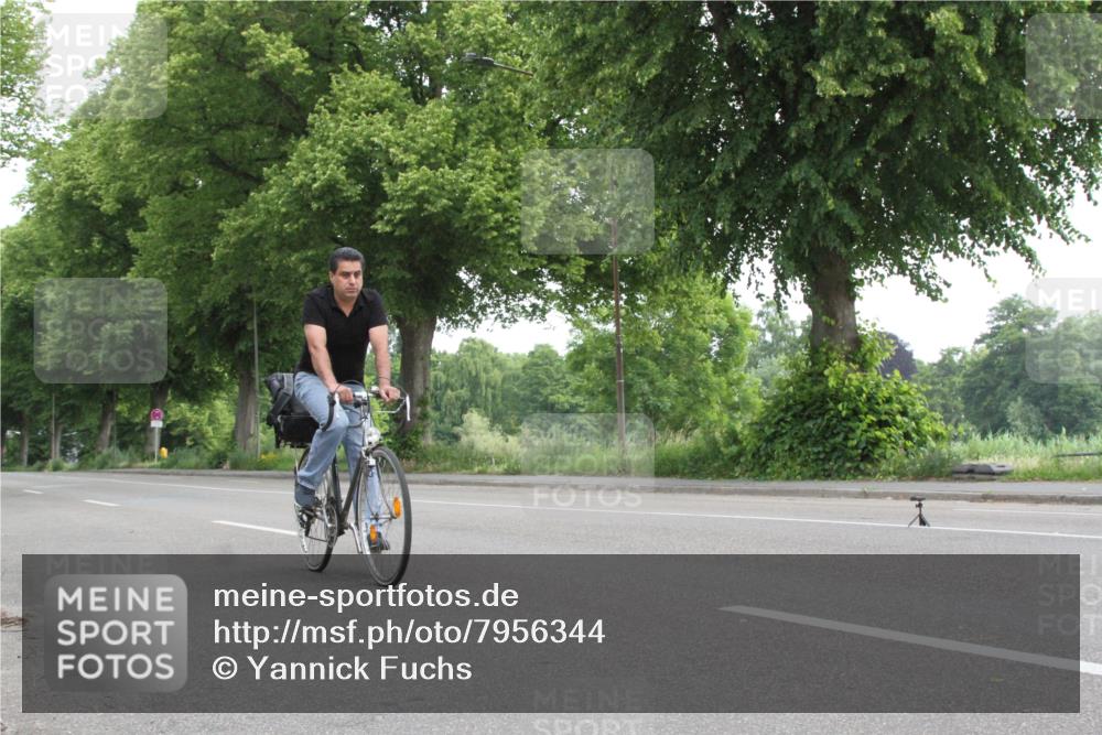 15.06.2025 - 7 Türme Triathlon Yannick Fuchs http://msf.ph/oto/7956344 15.06.2025 09:43:52 Radfahren  meine-sportfotos.de