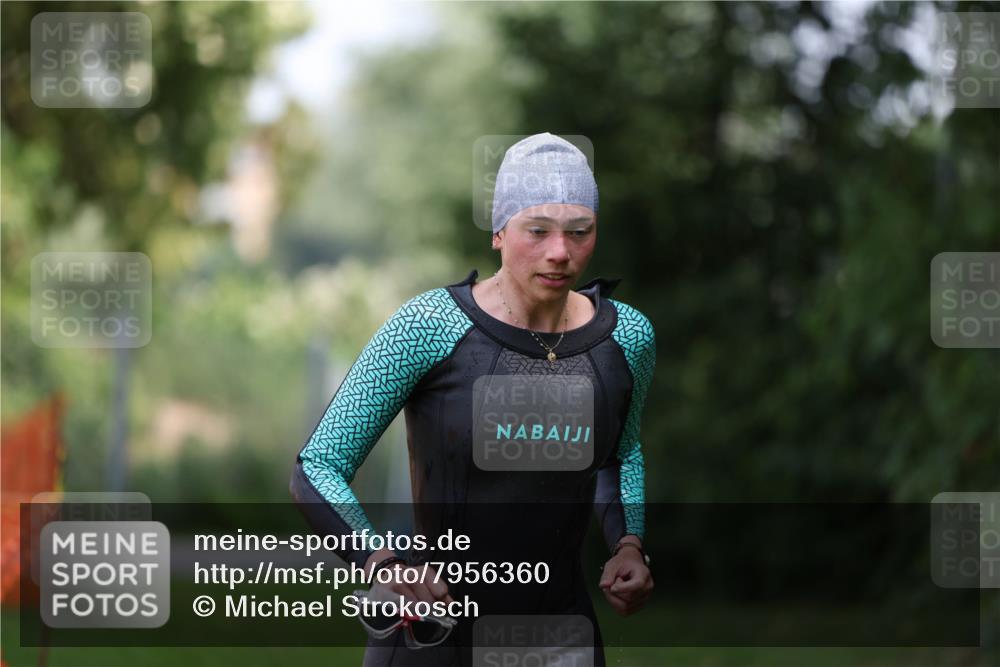 15.06.2025 - 7 Türme Triathlon Michael Strokosch http://msf.ph/oto/7956360 15.06.2025 12:36:11 Schwimmen 555, 581, 607 meine-sportfotos.de