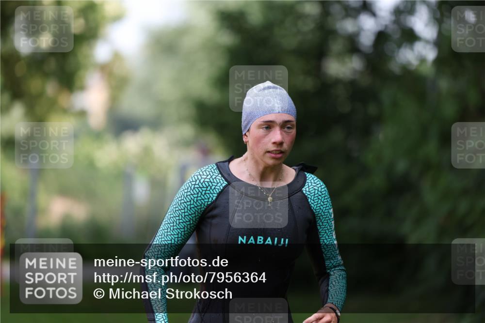 15.06.2025 - 7 Türme Triathlon Michael Strokosch http://msf.ph/oto/7956364 15.06.2025 12:36:11 Schwimmen 555, 581, 607 meine-sportfotos.de