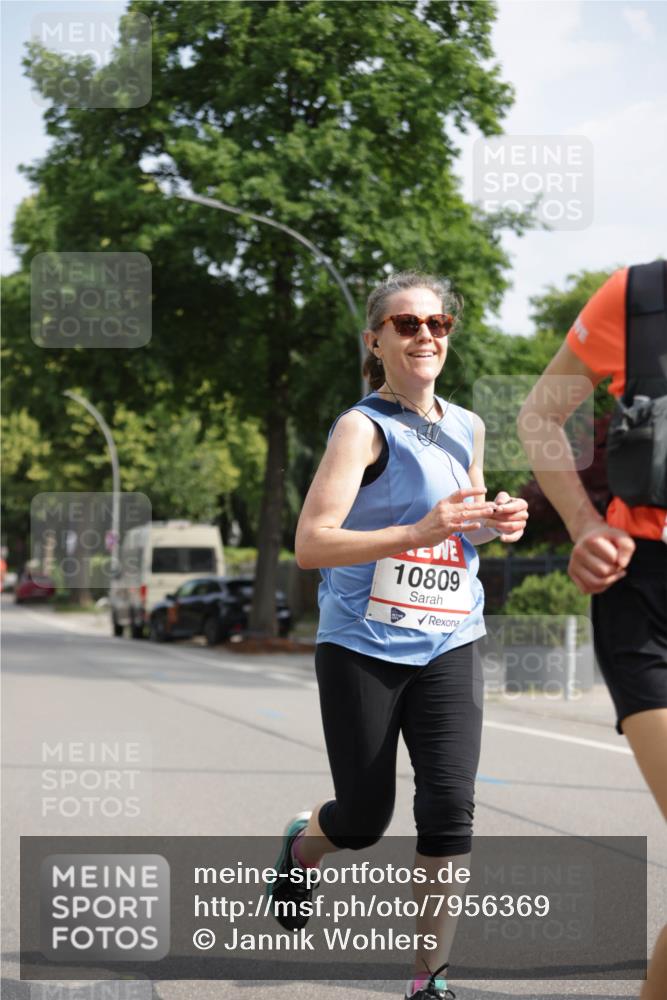 15.06.2025 - REWE Women's Run Jannik Wohlers http://msf.ph/oto/7956369 15.06.2025 08:51:48 Laufen 10809 meine-sportfotos.de