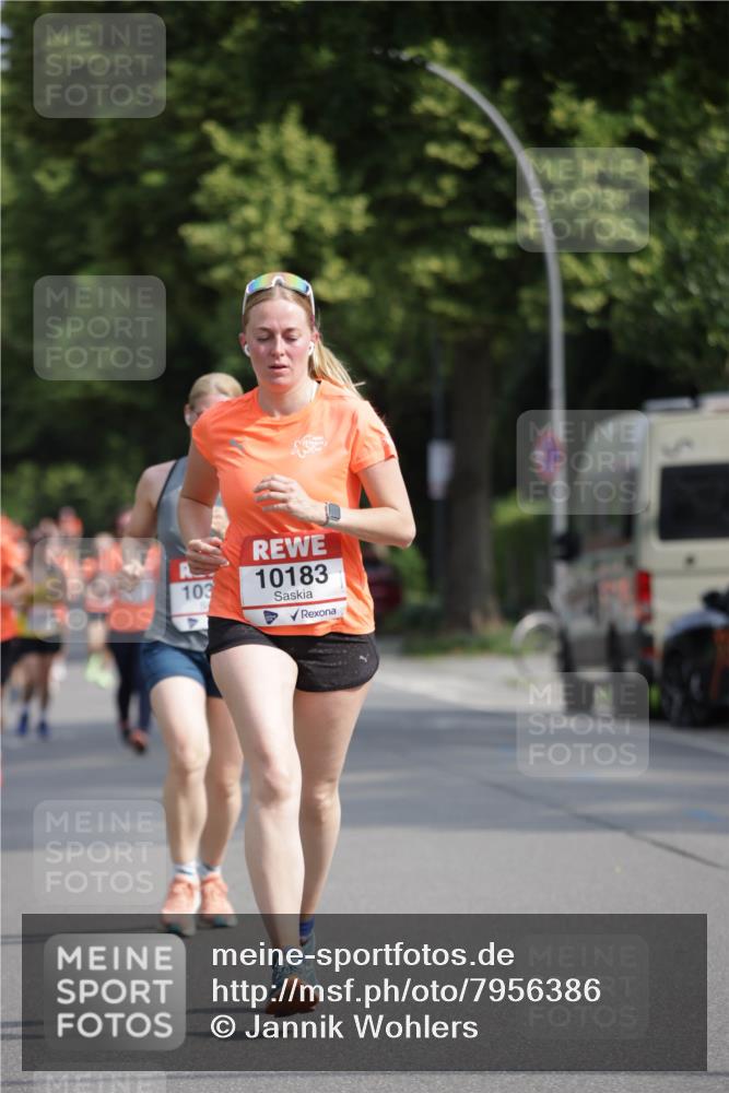 15.06.2025 - REWE Women's Run Jannik Wohlers http://msf.ph/oto/7956386 15.06.2025 08:51:50 Laufen 103, 10183 meine-sportfotos.de