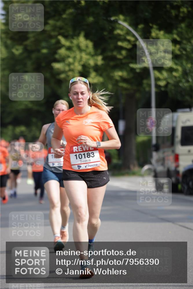 15.06.2025 - REWE Women's Run Jannik Wohlers http://msf.ph/oto/7956390 15.06.2025 08:51:50 Laufen 10183 meine-sportfotos.de