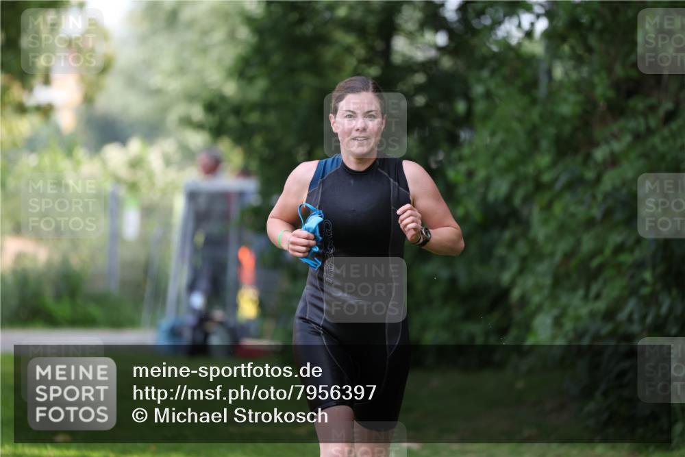 15.06.2025 - 7 Türme Triathlon Michael Strokosch http://msf.ph/oto/7956397 15.06.2025 12:36:23 Schwimmen 581 meine-sportfotos.de