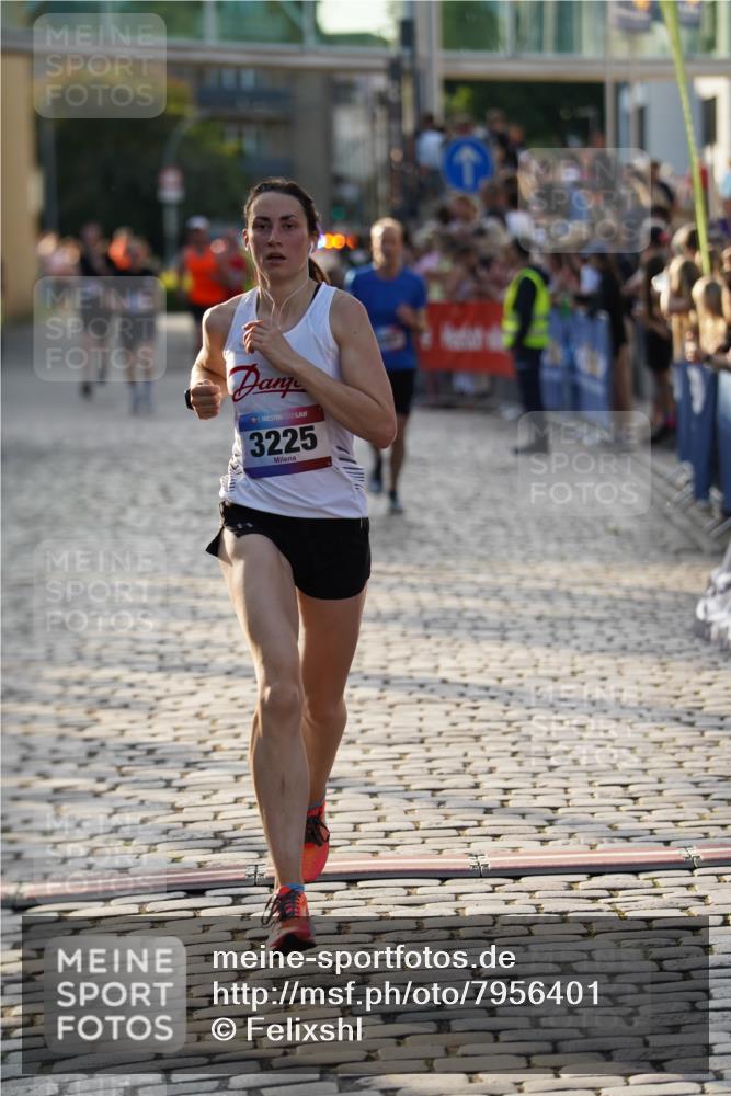 13.06.2025 - Holstenköstenlauf Felixshl http://msf.ph/oto/7956401 13.06.2025 19:47:07 Laufen 2156, 2468, 2881, 3225 meine-sportfotos.de