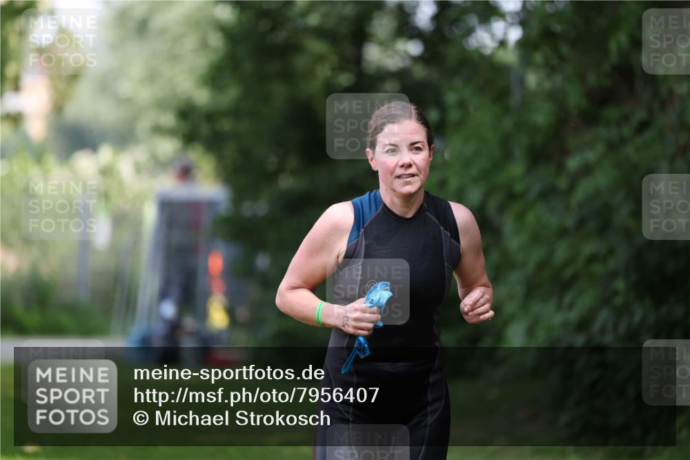 15.06.2025 - 7 Türme Triathlon Michael Strokosch http://msf.ph/oto/7956407 15.06.2025 12:36:24 Schwimmen 581 meine-sportfotos.de
