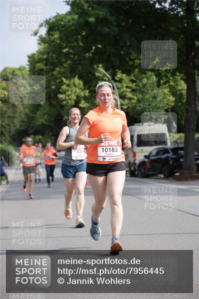 15.06.2025 - REWE Women's Run Jannik Wohlers http://msf.ph/oto/7956445 15.06.2025 08:51:51 Laufen 10365, 10183 meine-sportfotos.de