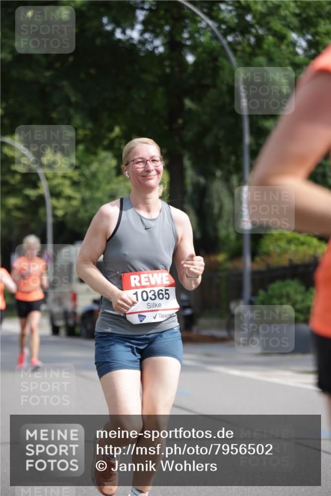 15.06.2025 - REWE Women's Run Jannik Wohlers http://msf.ph/oto/7956502 15.06.2025 08:51:53 Laufen 10365 meine-sportfotos.de