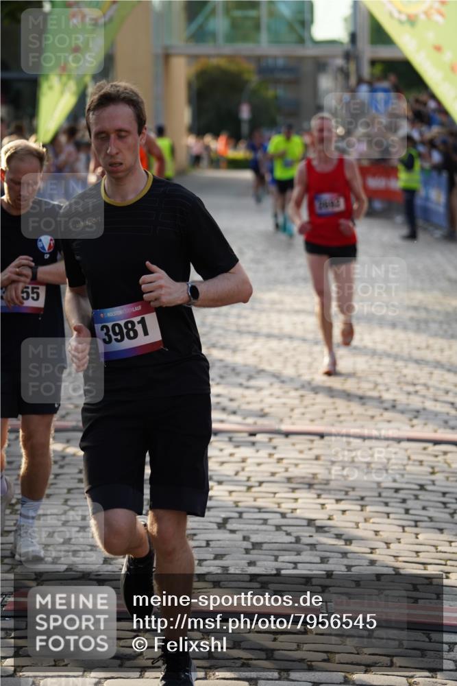 13.06.2025 - Holstenköstenlauf Felixshl http://msf.ph/oto/7956545 13.06.2025 19:47:17 Laufen 2002, 2229, 2692, 3025, 3886, 3955, 3981 meine-sportfotos.de