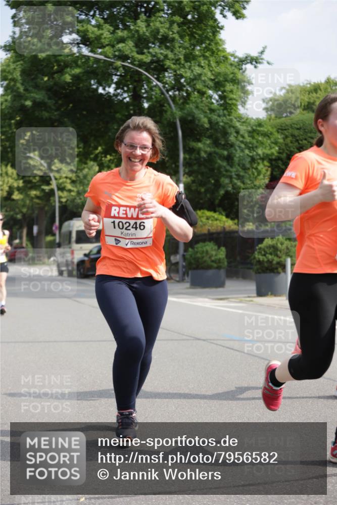 15.06.2025 - REWE Women's Run Jannik Wohlers http://msf.ph/oto/7956582 15.06.2025 08:51:59 Laufen 10246 meine-sportfotos.de