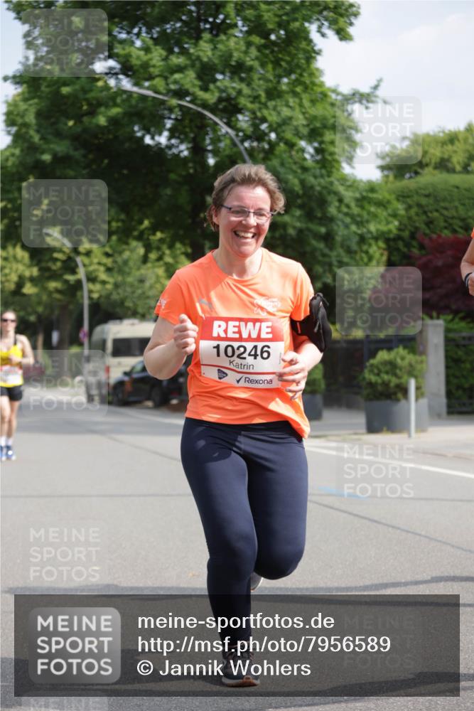 15.06.2025 - REWE Women's Run Jannik Wohlers http://msf.ph/oto/7956589 15.06.2025 08:51:59 Laufen 10246 meine-sportfotos.de