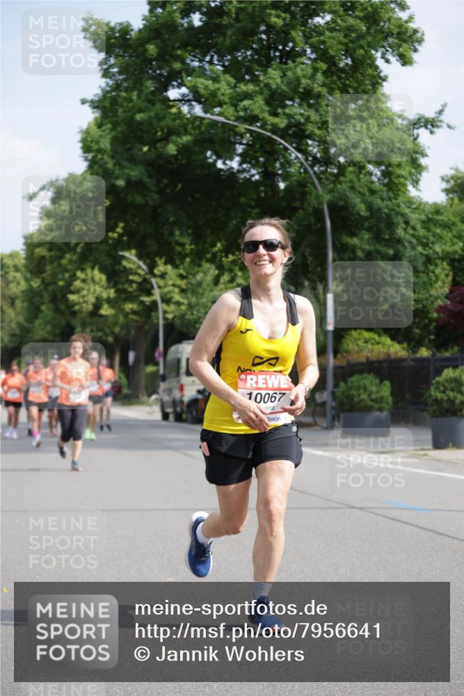 15.06.2025 - REWE Women's Run Jannik Wohlers http://msf.ph/oto/7956641 15.06.2025 08:52:02 Laufen 10067 meine-sportfotos.de