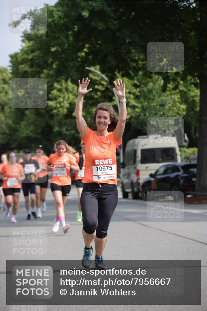 15.06.2025 - REWE Women's Run Jannik Wohlers http://msf.ph/oto/7956667 15.06.2025 08:52:04 Laufen 10126, 10675 meine-sportfotos.de