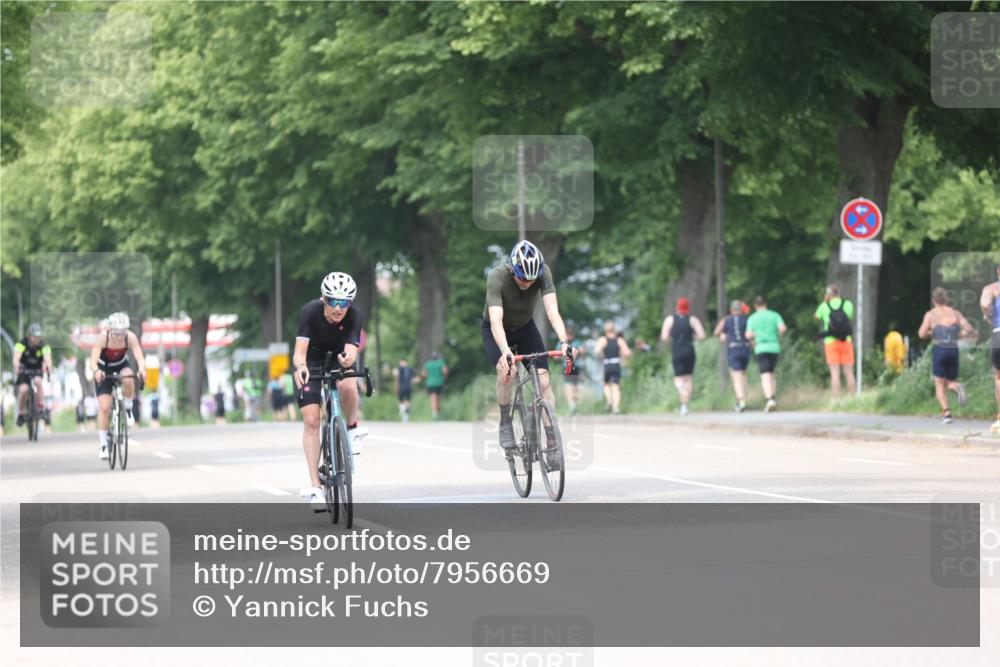 15.06.2025 - 7 Türme Triathlon Yannick Fuchs http://msf.ph/oto/7956669 15.06.2025 13:40:45 Radfahren 403, 526, 1007 meine-sportfotos.de