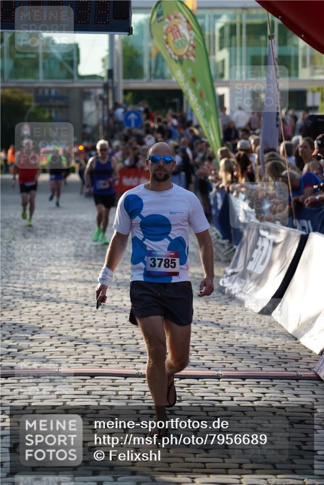 13.06.2025 - Holstenköstenlauf Felixshl http://msf.ph/oto/7956689 13.06.2025 19:47:32 Laufen 2639, 2795, 3785 meine-sportfotos.de