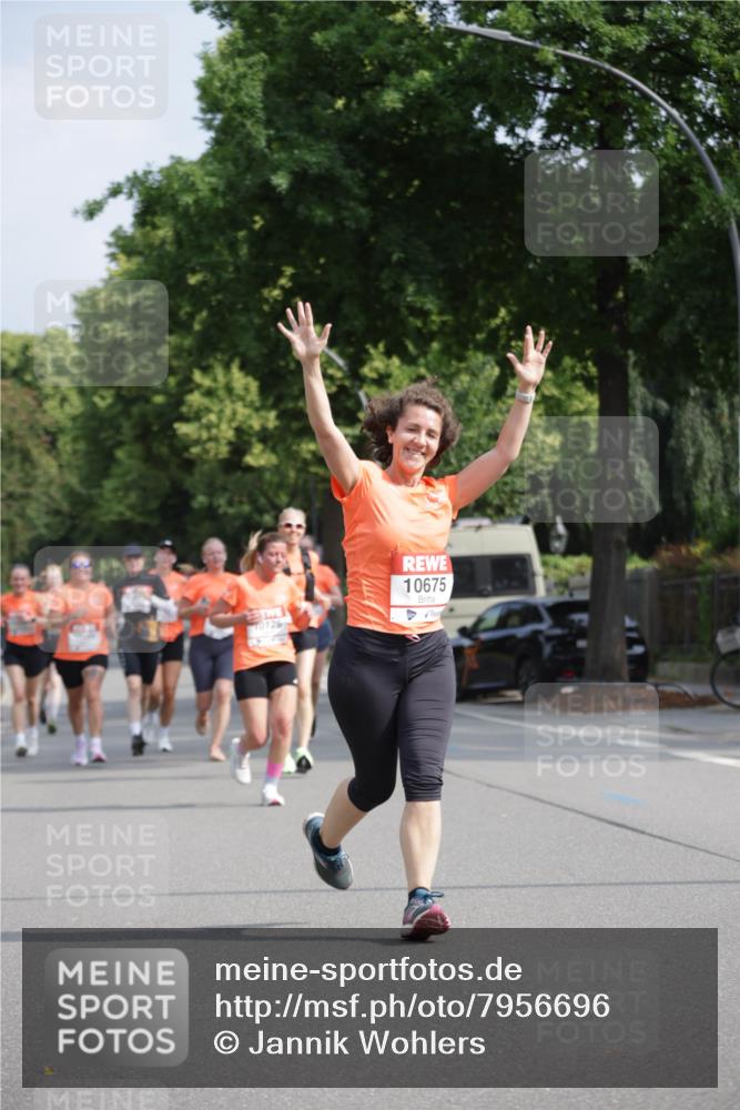 15.06.2025 - REWE Women's Run Jannik Wohlers http://msf.ph/oto/7956696 15.06.2025 08:52:05 Laufen 10675 meine-sportfotos.de