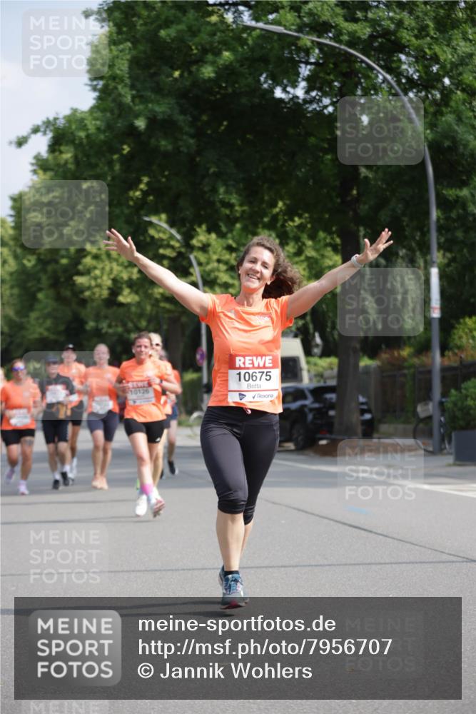 15.06.2025 - REWE Women's Run Jannik Wohlers http://msf.ph/oto/7956707 15.06.2025 08:52:05 Laufen 10126, 10675 meine-sportfotos.de