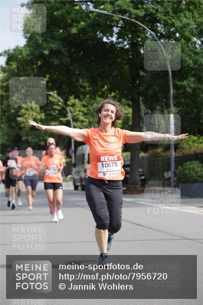 15.06.2025 - REWE Women's Run Jannik Wohlers http://msf.ph/oto/7956720 15.06.2025 08:52:05 Laufen  meine-sportfotos.de