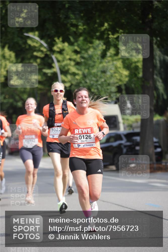 15.06.2025 - REWE Women's Run Jannik Wohlers http://msf.ph/oto/7956723 15.06.2025 08:52:07 Laufen 10733, 1022, 0126 meine-sportfotos.de
