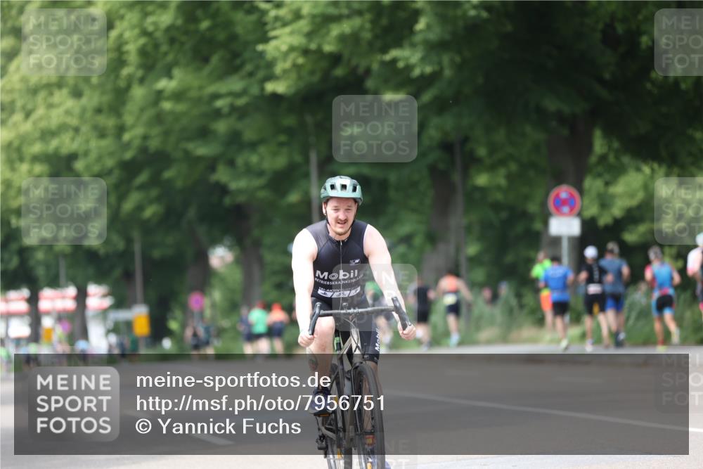 15.06.2025 - 7 Türme Triathlon Yannick Fuchs http://msf.ph/oto/7956751 15.06.2025 13:40:59 Radfahren 758 meine-sportfotos.de