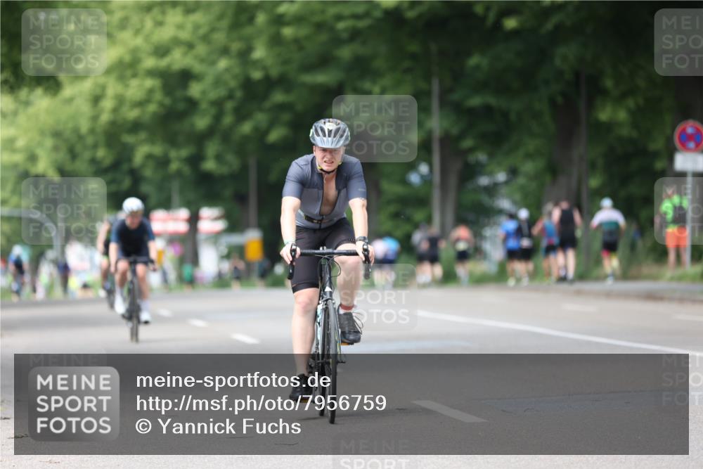 15.06.2025 - 7 Türme Triathlon Yannick Fuchs http://msf.ph/oto/7956759 15.06.2025 13:41:07 Radfahren 415, 572, 984 meine-sportfotos.de
