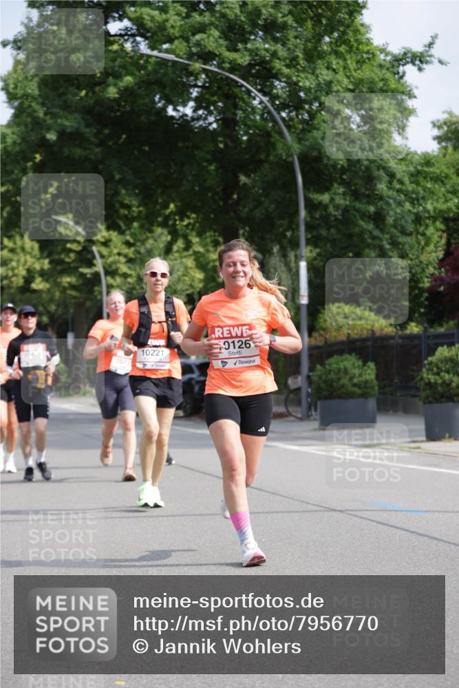 15.06.2025 - REWE Women's Run Jannik Wohlers http://msf.ph/oto/7956770 15.06.2025 08:52:08 Laufen 1073, 10221, 0126 meine-sportfotos.de