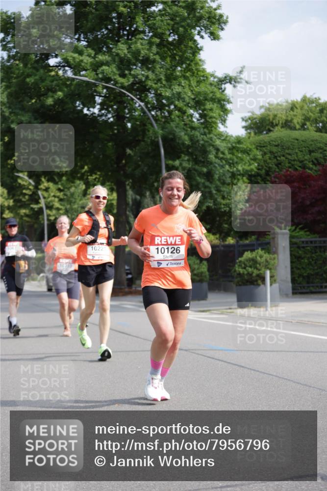 15.06.2025 - REWE Women's Run Jannik Wohlers http://msf.ph/oto/7956796 15.06.2025 08:52:08 Laufen 10733, 10221, 10126 meine-sportfotos.de